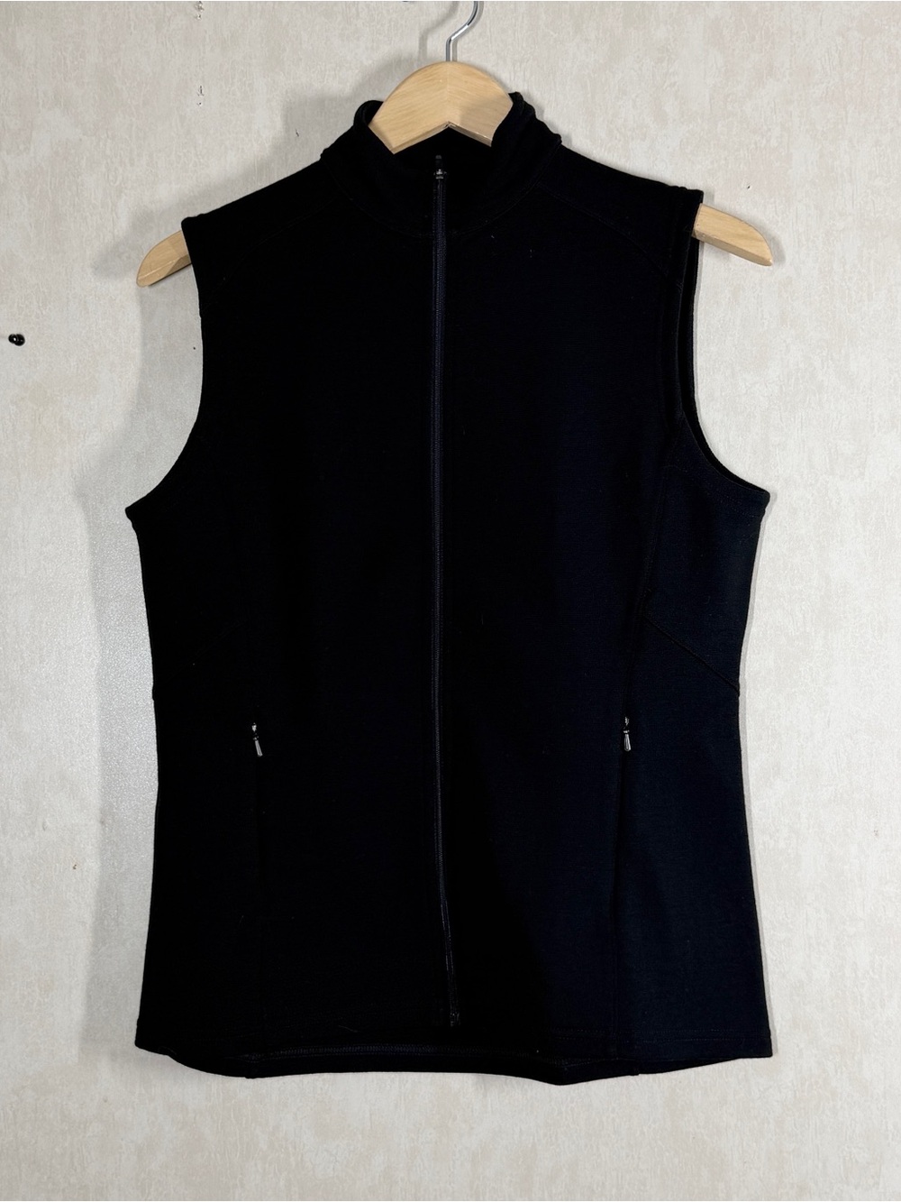 ibex Women’s Merino Wool Full Zip Vest Sleeveless in Black M